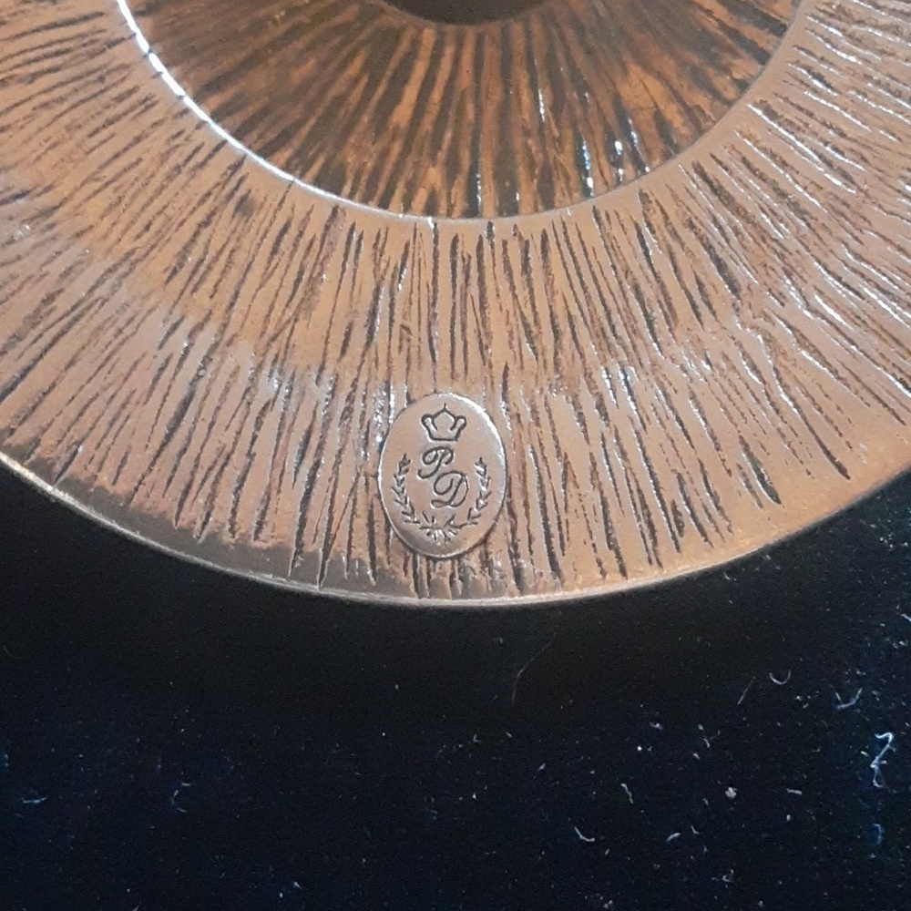 Intricate Black and Silver Tone Pendant - Picture 6 of 6